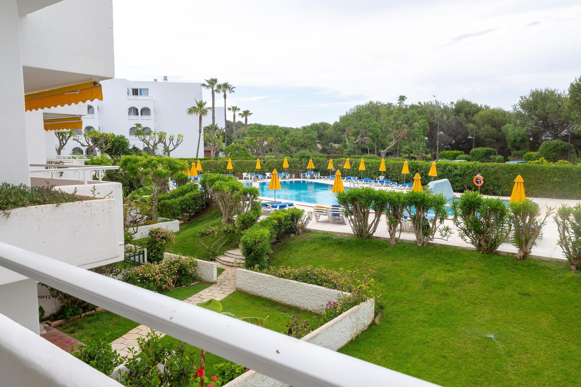 Hamilton Court Aparthotel Santo Tomas Exterior photo