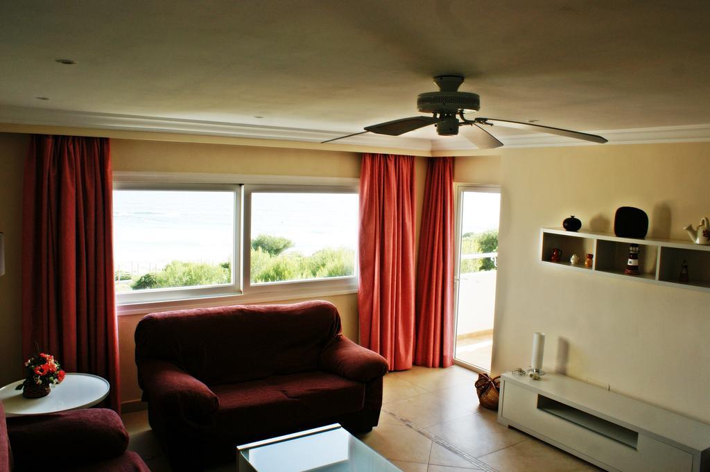 Hamilton Court Aparthotel Santo Tomas Exterior photo
