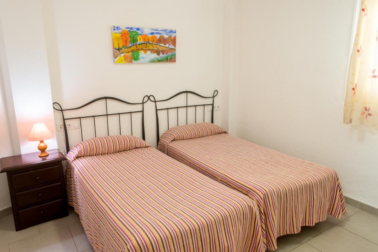 Hamilton Court Aparthotel Santo Tomas Exterior photo
