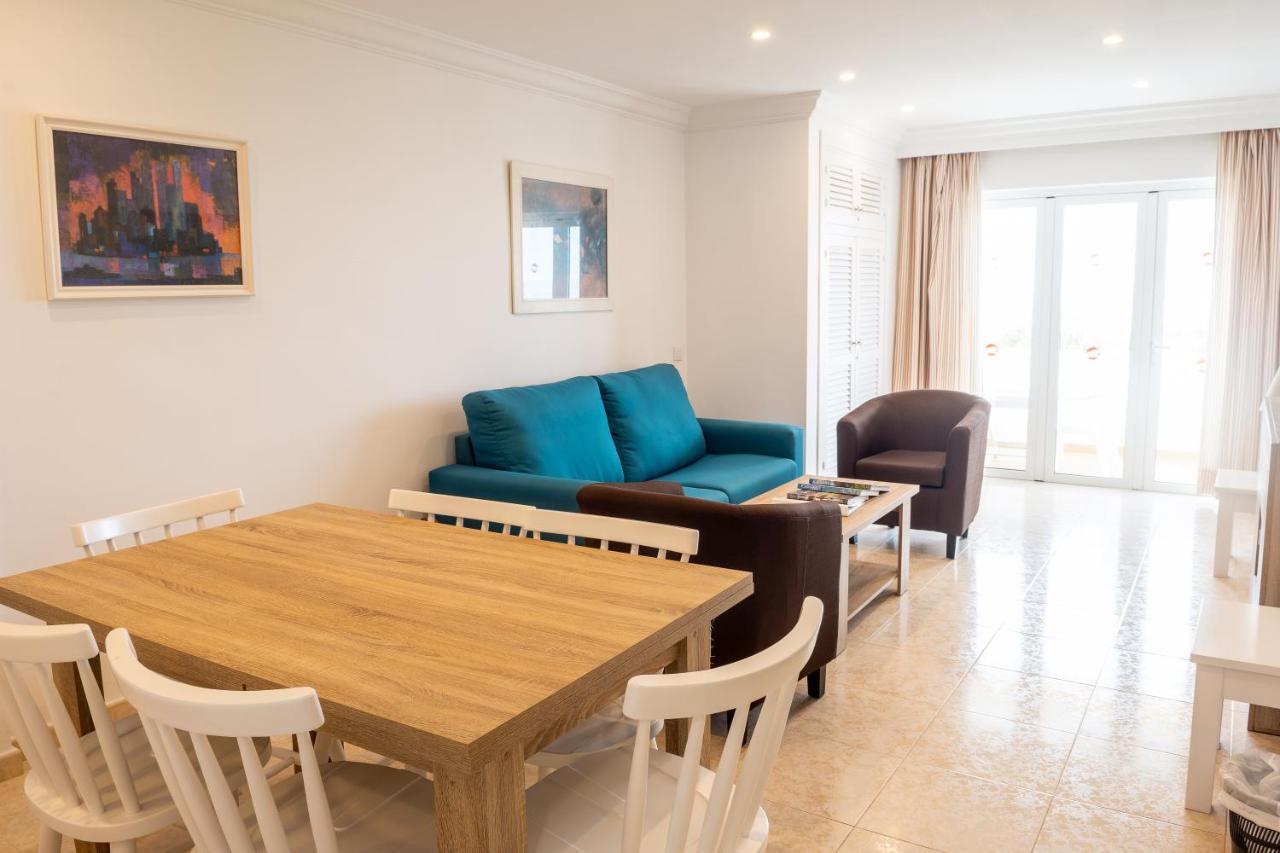 Hamilton Court Aparthotel Santo Tomas Exterior photo